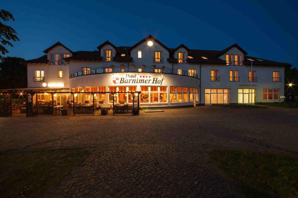 Hotel Barnimer Hof Wandlitz Exterior photo